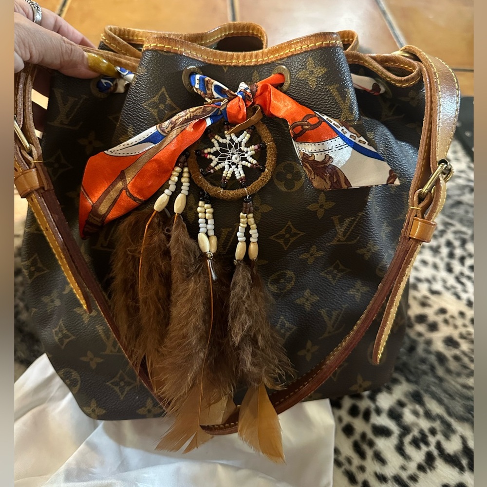 Louis Vuitton Bucket 🌵🏜️